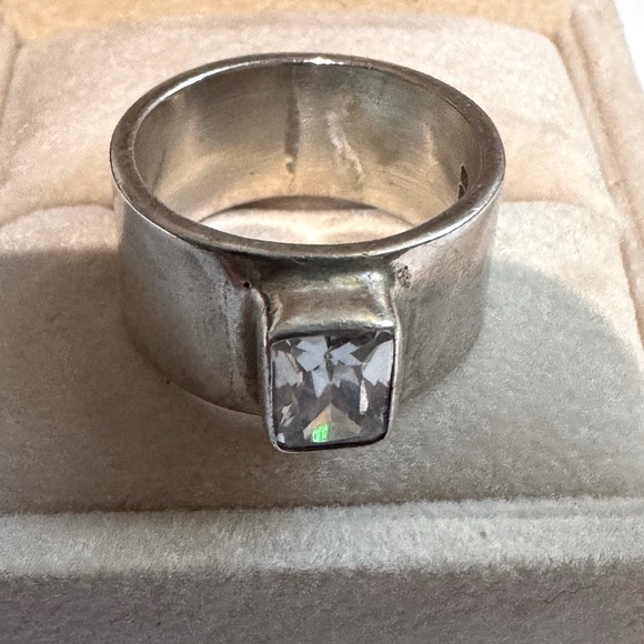 💎✨ Bold & Blingy Sterling Silver Pave Crystal Ring – Sparkle That Stops Traffic - Picture 7 of 16